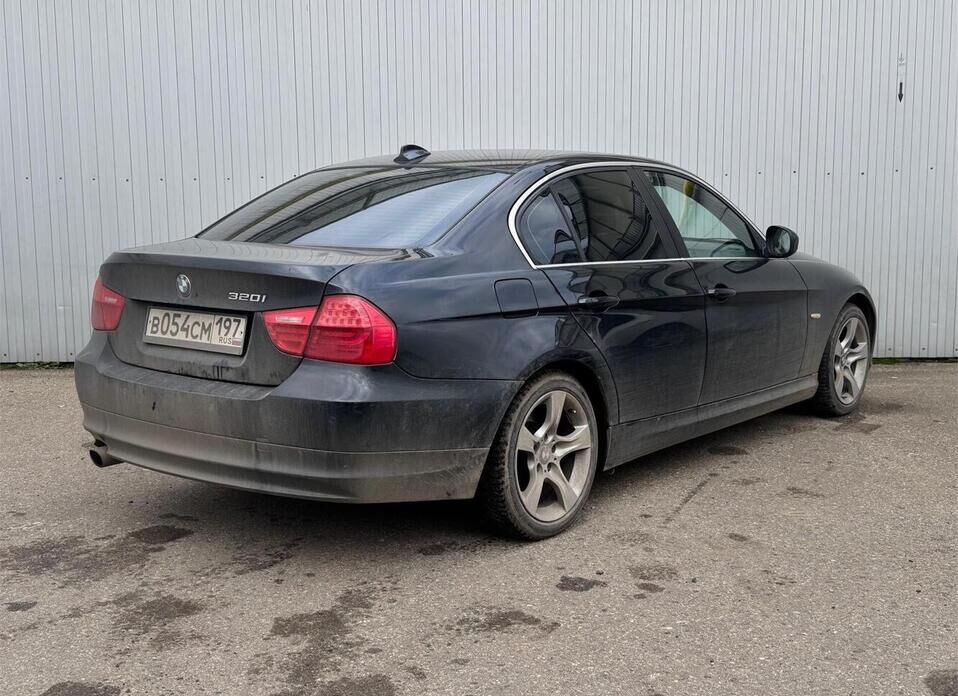 BMW 3 серии, V (E90/E91/E92/E93) Рестайлинг 320i 2.0 AT (156 л.с.)