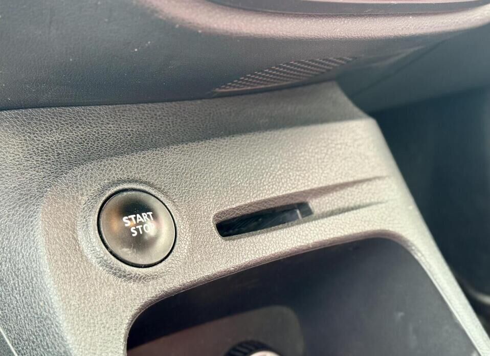 Renault Kaptur, I 2.0 AT (143 л.с.) 4WD