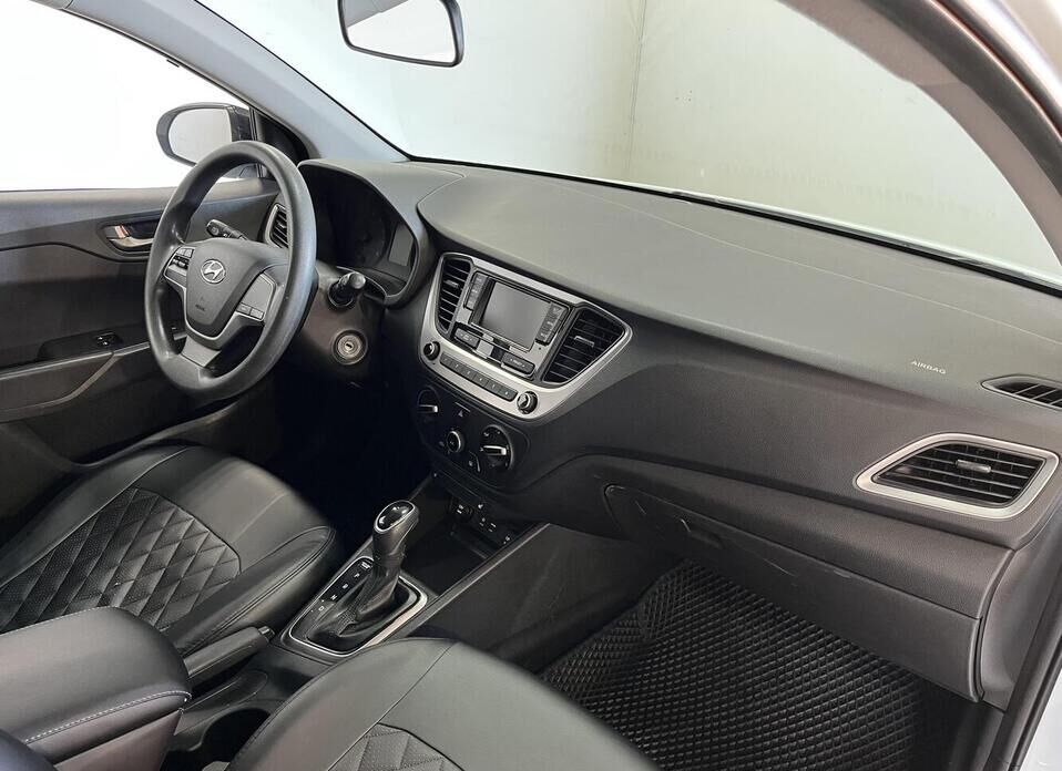 Hyundai Solaris 1.6 AT (123 л.с.)