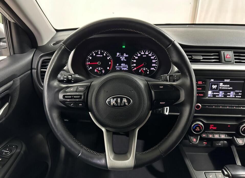 Kia Rio, IV Рестайлинг X 1.6 AT (123 л.с.)