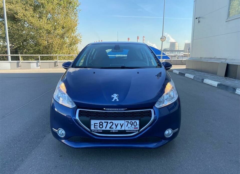 Peugeot 208 1.6 AT (120 л.с.)