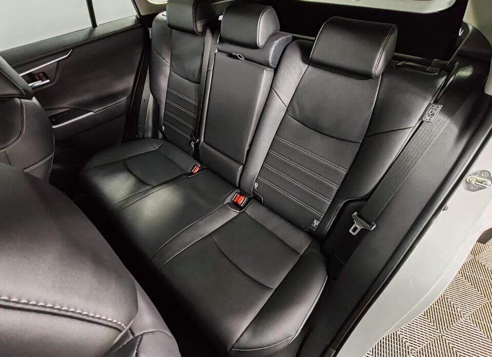 Toyota RAV4, VI (XA60) 2.0 CVT (171 л.с.) 4WD