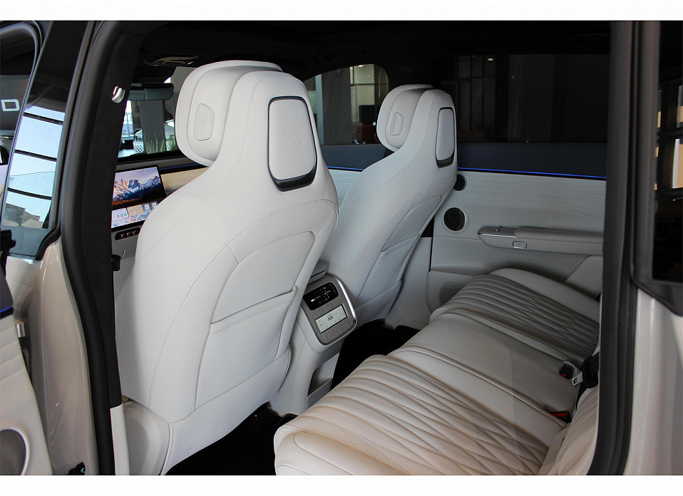 Exlantix ET 1.5hyb AT (469 л.с.) 4WD