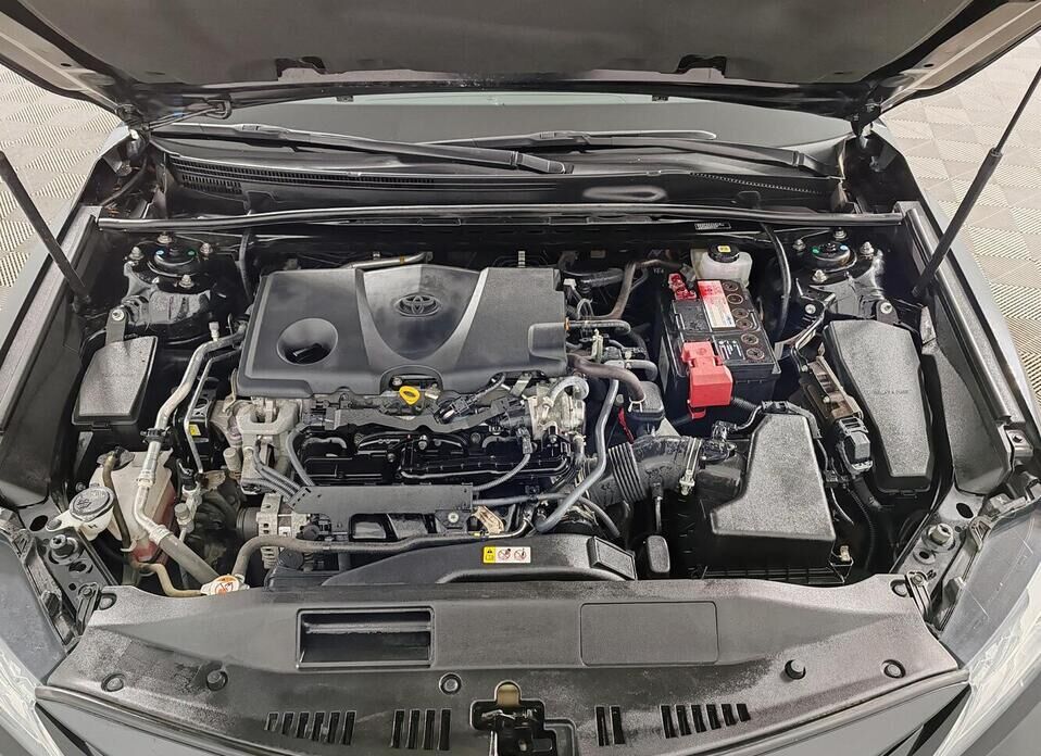 Toyota Camry 2.5 AT (200 л.с.)