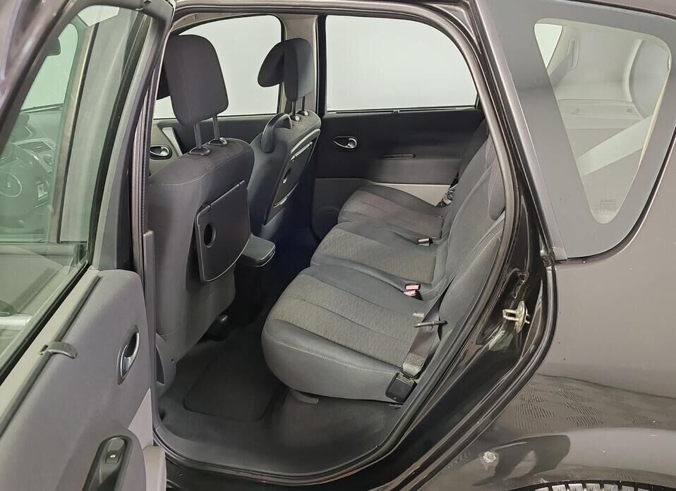 Renault Scenic 2.0 MT (136 л.с.)