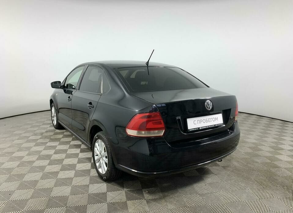 Volkswagen Polo 1.6 AT (105 л.с.)