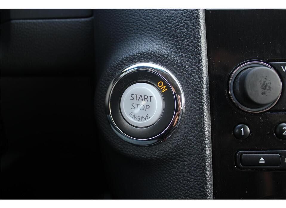 Infiniti FX FX37 3.7 AT (333 л.с.) 4WD