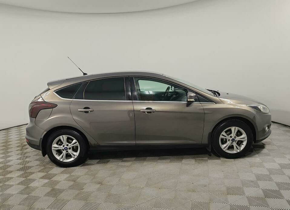 Ford Focus 1.6 MT (125 л.с.)