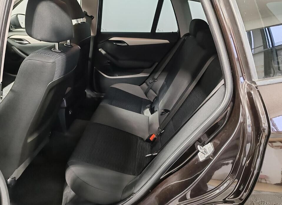 BMW X1, I (E84) Рестайлинг 18i 2.0 AT (150 л.с.)