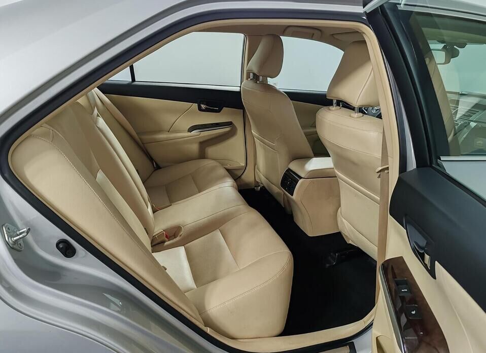 Toyota Camry, VII (XV50) Рестайлинг 2.5 AT (181 л.с.)