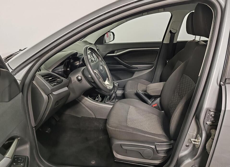 LADA (ВАЗ) Vesta, I 1.6 MT (106 л.с.)