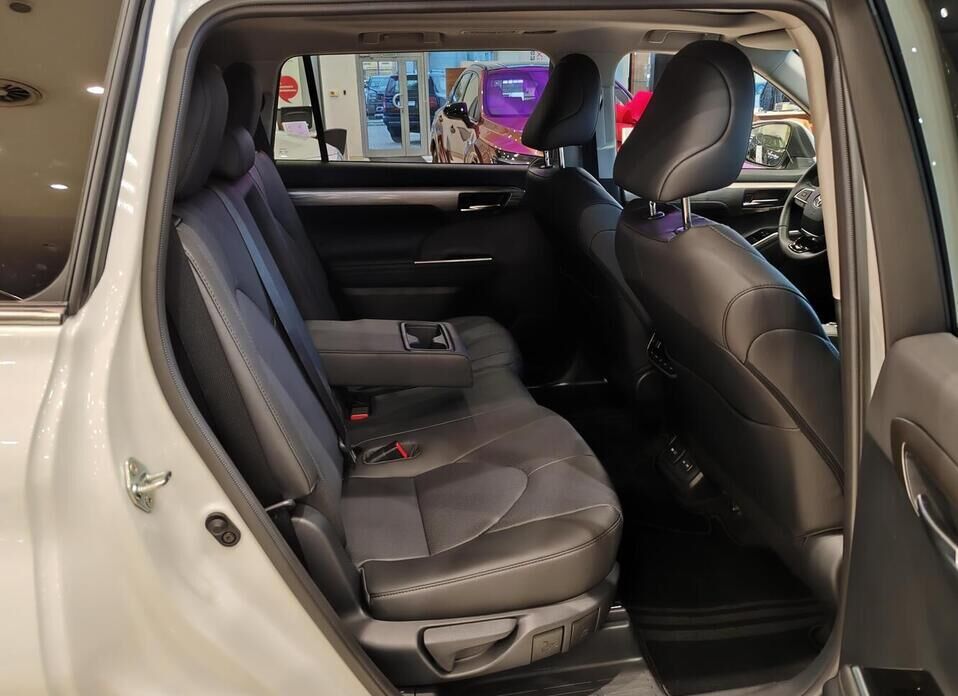 Toyota Highlander, IV (U70) 2.0 AT (248 л.с.) 4WD