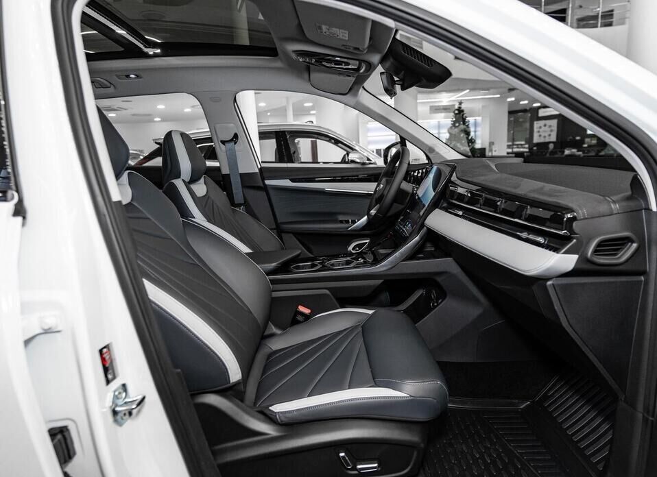 Geely Atlas, II 2.0 AT (200 л.с.) 4WD