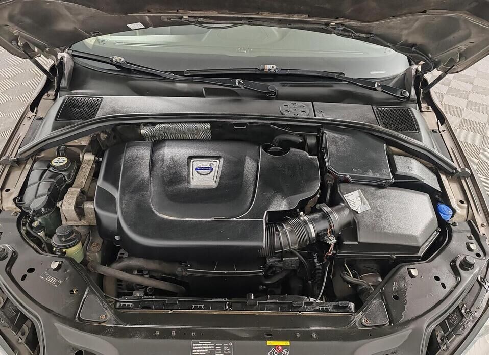 Volvo XC70, II 2.4d AT (163 л.с.) 4WD