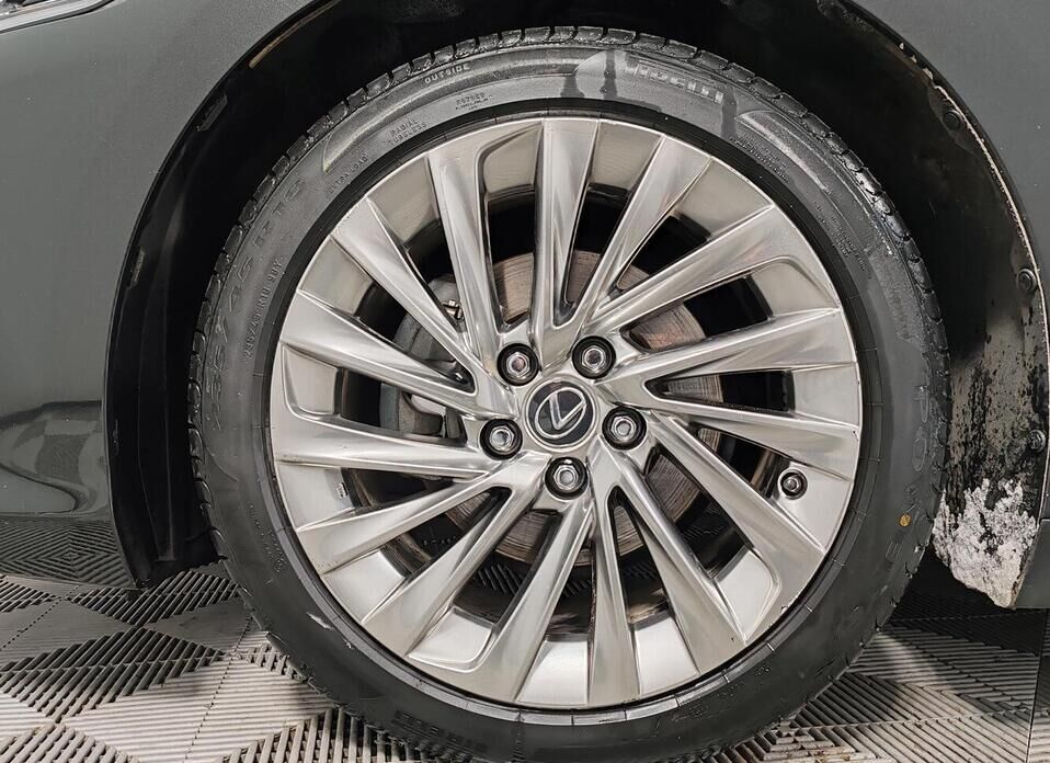 Lexus ES, VII 350 3.5 AT (249 л.с.)