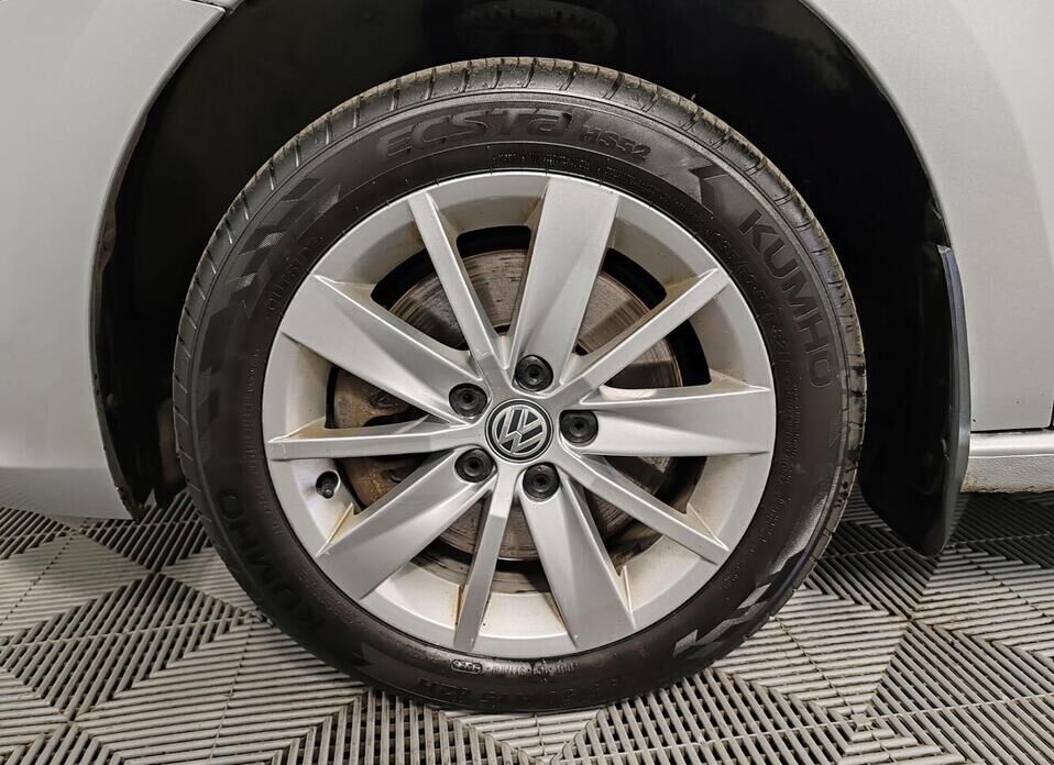 Volkswagen Polo, V Рестайлинг 1.6 MT (110 л.с.)
