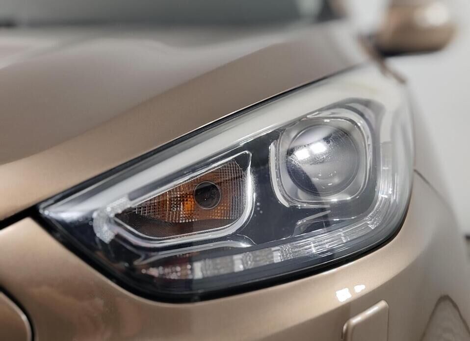Hyundai ix35, I Рестайлинг 2.0 AT (150 л.с.)
