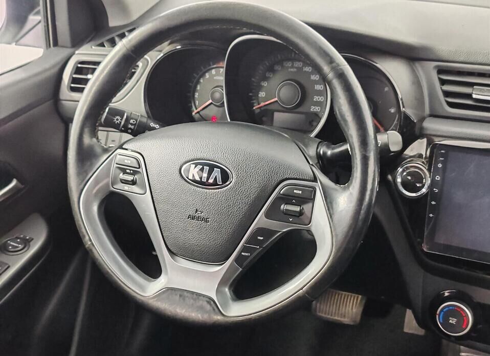 Kia Rio 1.6 AT (123 л.с.)