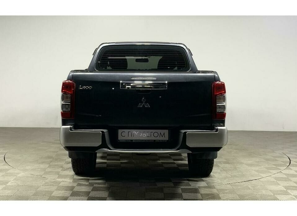 Mitsubishi L200 2.4d AT (154 л.с.) 4WD