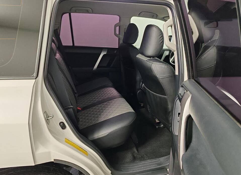 Toyota Land Cruiser Prado 2.8d AT (200 л.с.) 4WD