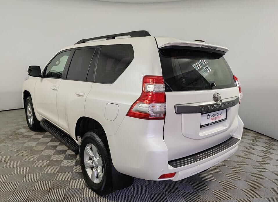 Toyota Land Cruiser Prado 2.8d AT (200 л.с.) 4WD