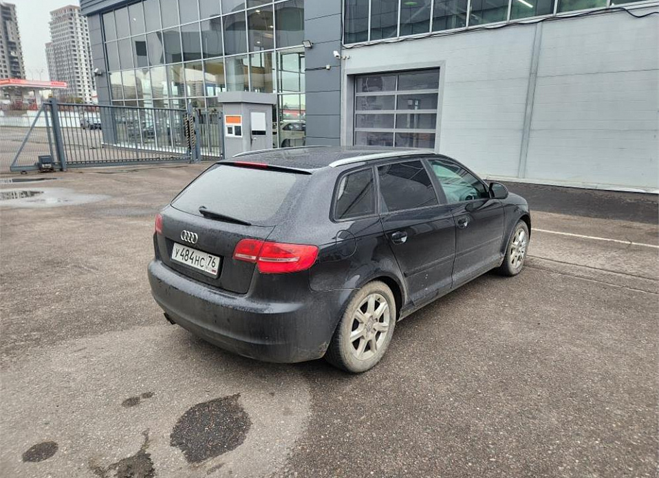 Audi A3, II (8P) Рестайлинг 2 1.4 AMT (125 л.с.)