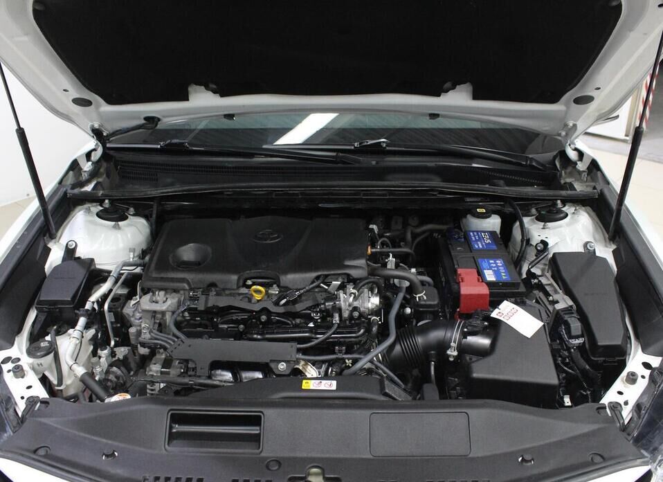 Toyota Camry 2.5 AT (200 л.с.)