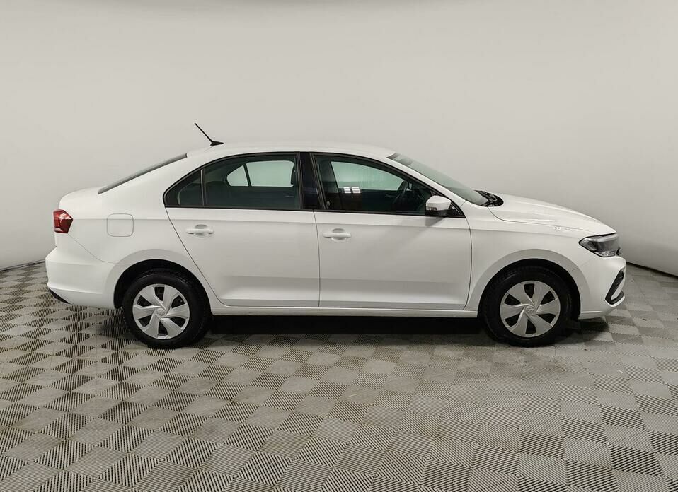 Volkswagen Polo 1.6 AT (110 л.с.)