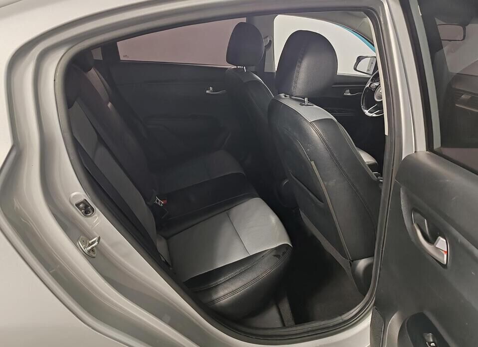 Kia Rio, IV 1.6 AT (123 л.с.)