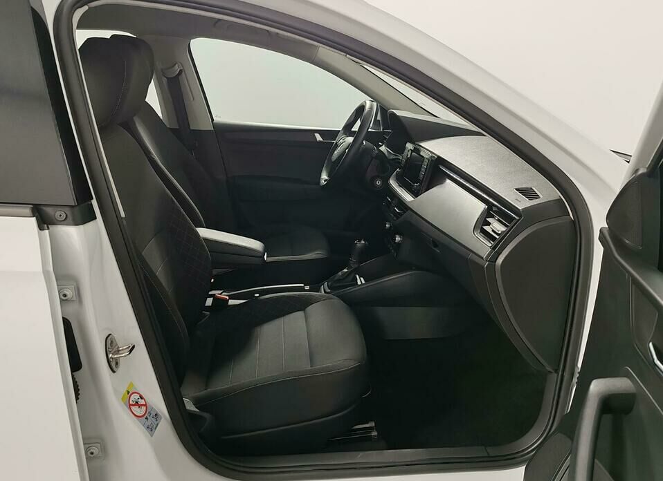 Skoda Rapid 1.6 AT (110 л.с.)