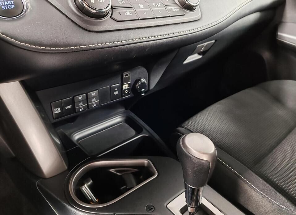 Toyota RAV4, IV (CA40) Рестайлинг 2.0 CVT (146 л.с.) 4WD