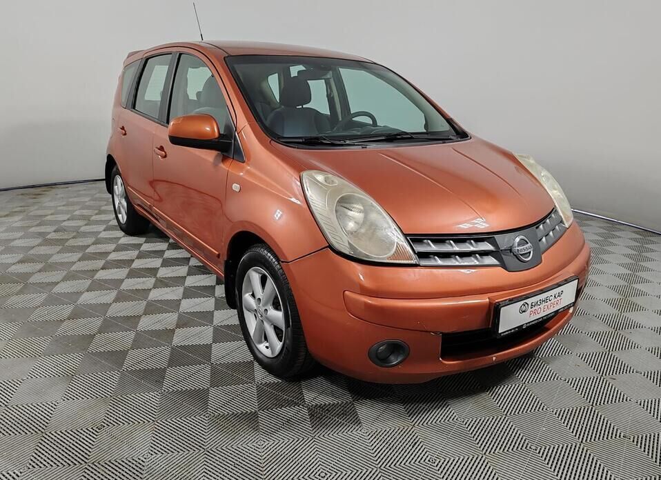 Nissan Note 1.6 AT (110 л.с.)