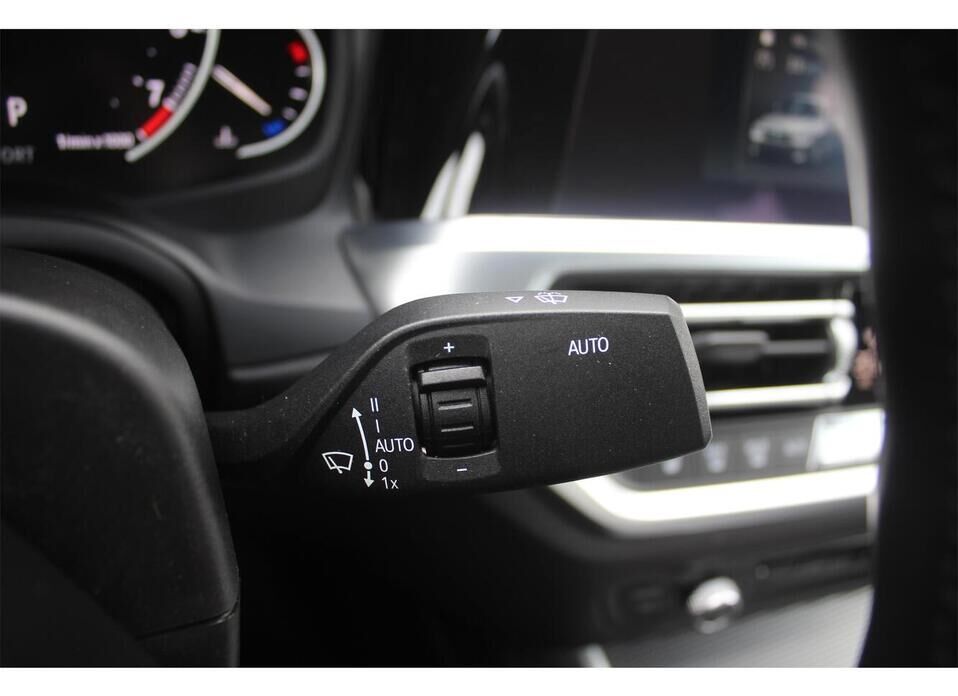 BMW 3 серии, VII (G2x) 320i xDrive 2.0 AT (184 л.с.) 4WD