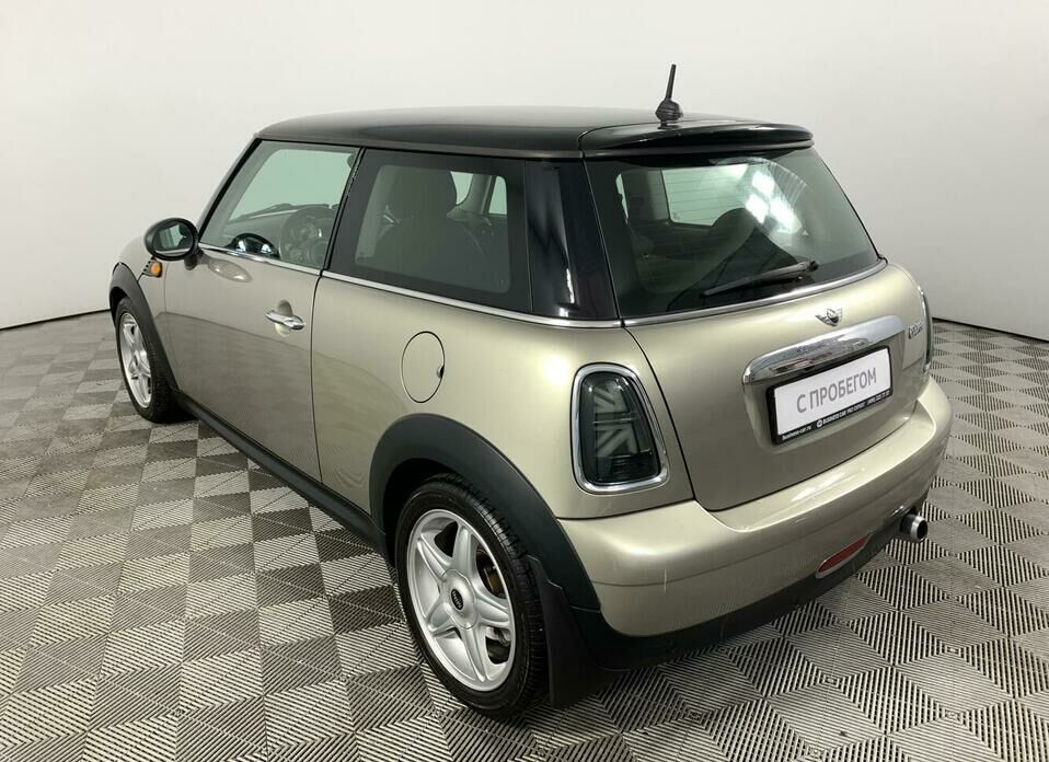 MINI Hatch Cooper 1.6 AT (120 л.с.)