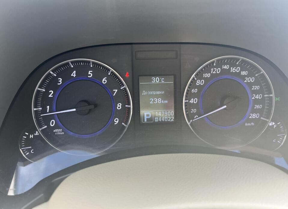 Infiniti FX FX37 3.7 AT (333 л.с.) 4WD