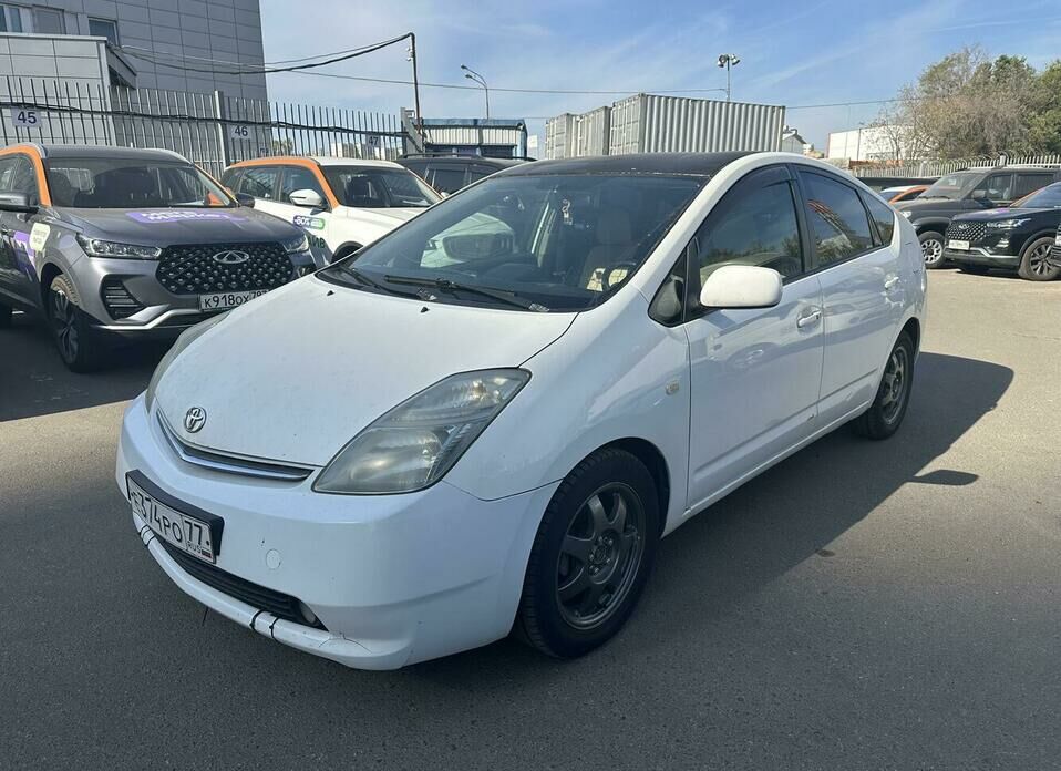 Toyota Prius 1.5hyb AT (77 л.с.)