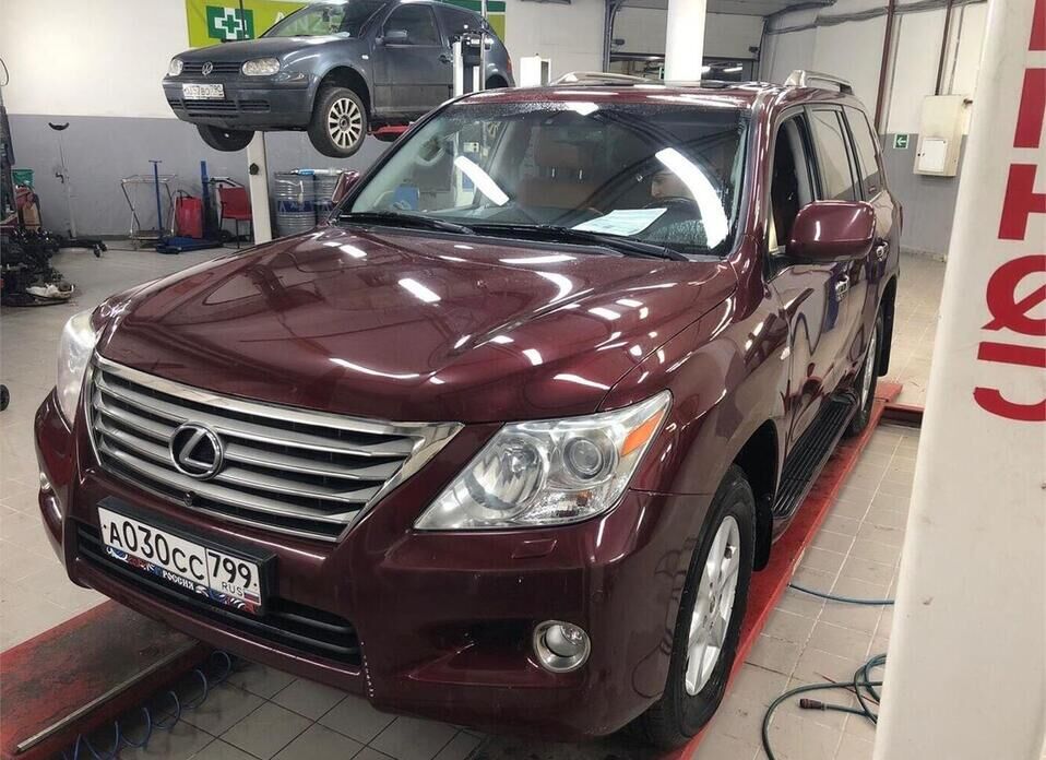 Lexus LX, III 570 5.7 AT (367 л.с.) 4WD