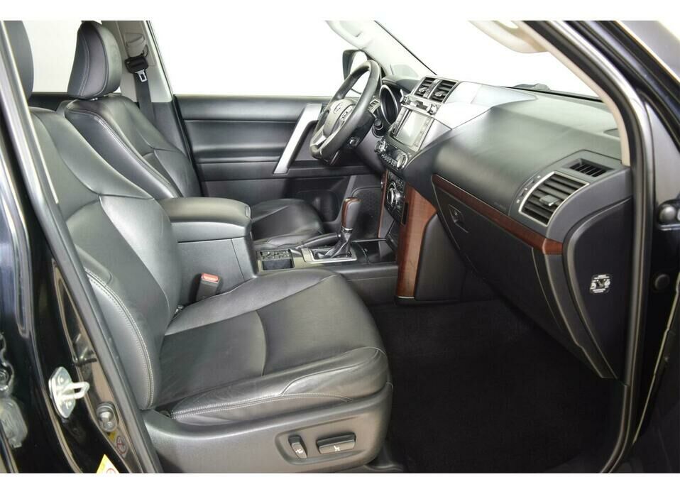 Toyota Land Cruiser Prado 2.8d AT (177 л.с.) 4WD