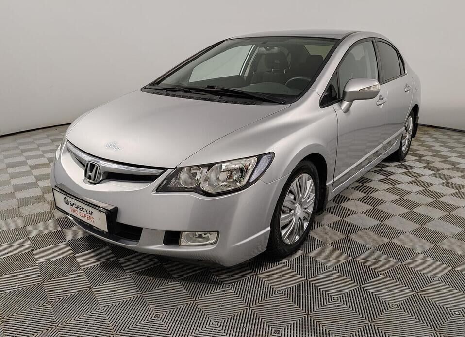 Honda Civic, VIII 1.8 AT (140 л.с.)