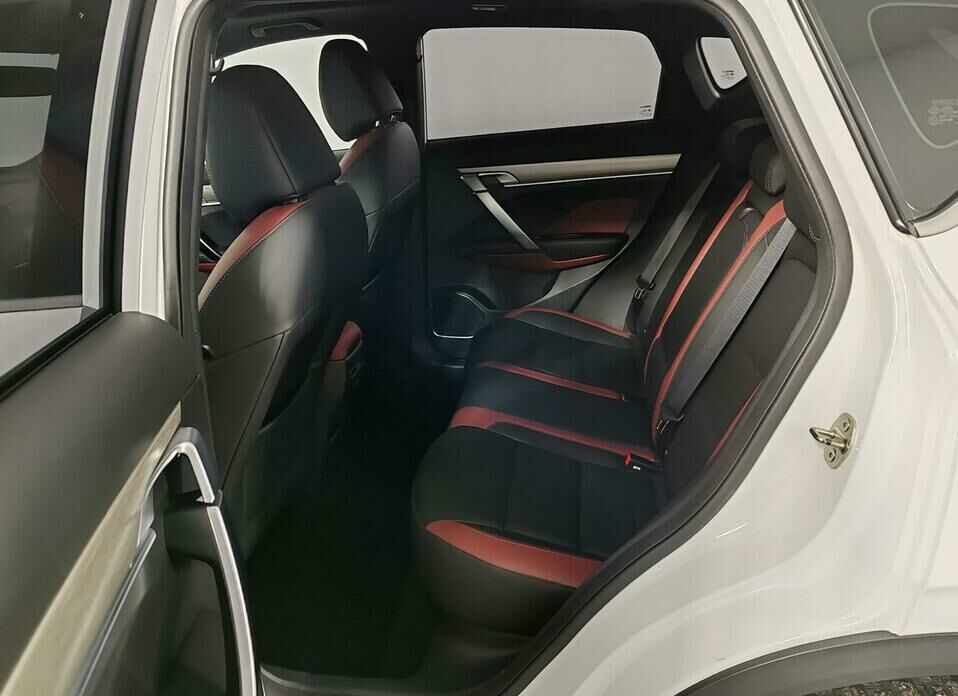 Geely Coolray 1.5 AMT (150 л.с.)