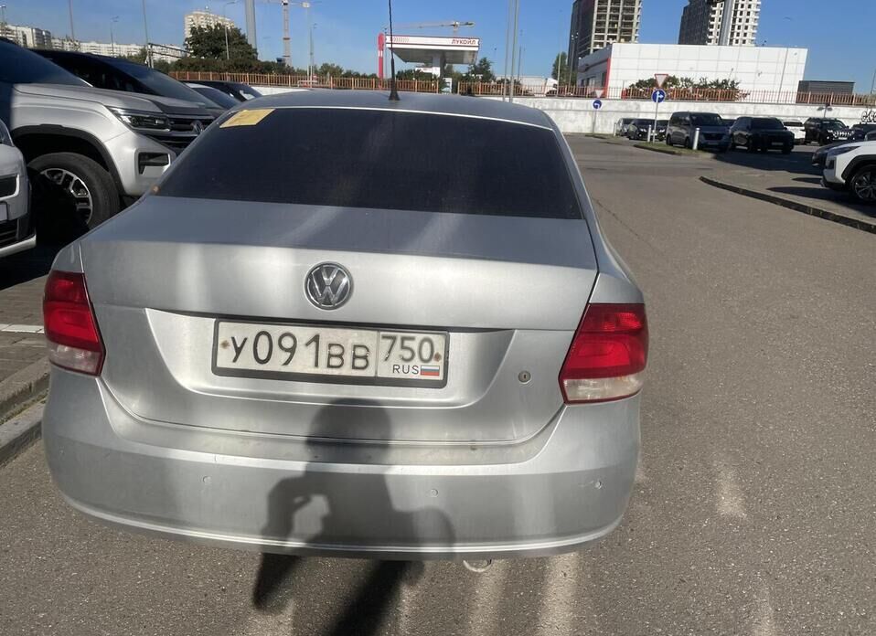 Volkswagen Polo 1.6 AT (105 л.с.)