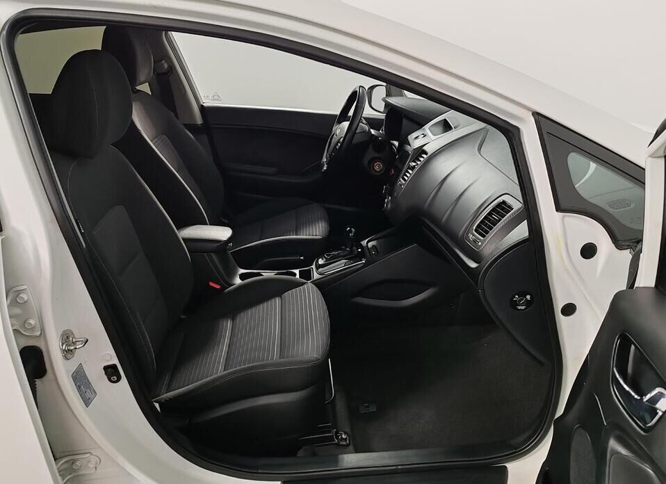 Kia Cerato 1.6 AT (130 л.с.)