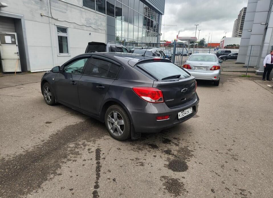 Chevrolet Cruze 1.6 MT (109 л.с.)