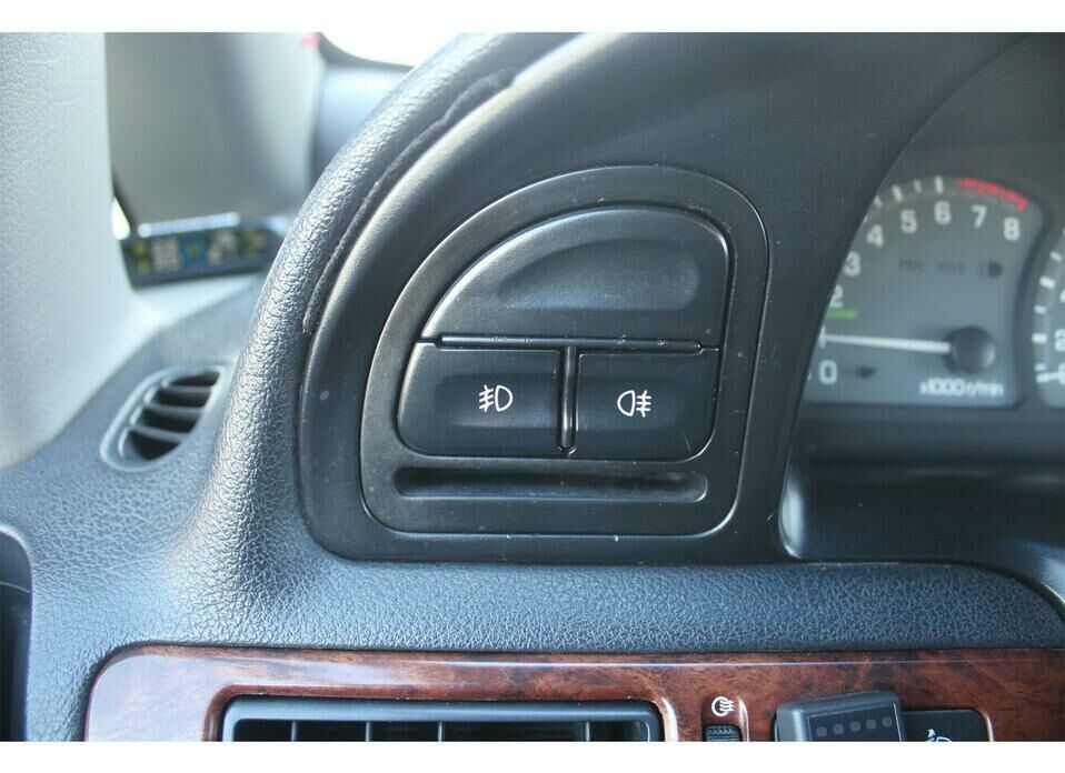 Chevrolet Tacuma 2.0 AT (121 л.с.)
