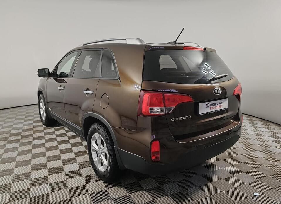 Kia Sorento, II Рестайлинг 2.4 AT (175 л.с.) 4WD