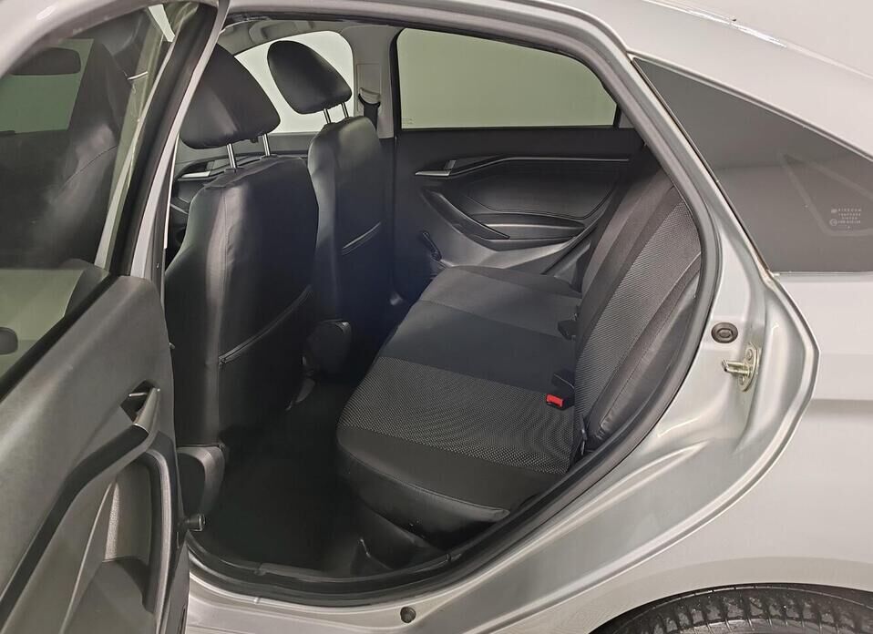 LADA (ВАЗ) Vesta, I 1.6 MT (106 л.с.)