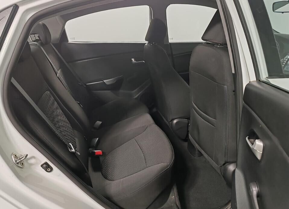 Kia Rio, III 1.4 AT (107 л.с.)