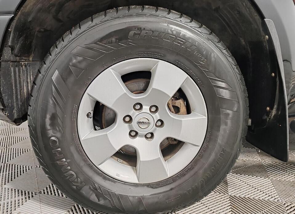 Nissan Navara (Frontier), III (D40) 2.5d AT (174 л.с.) 4WD