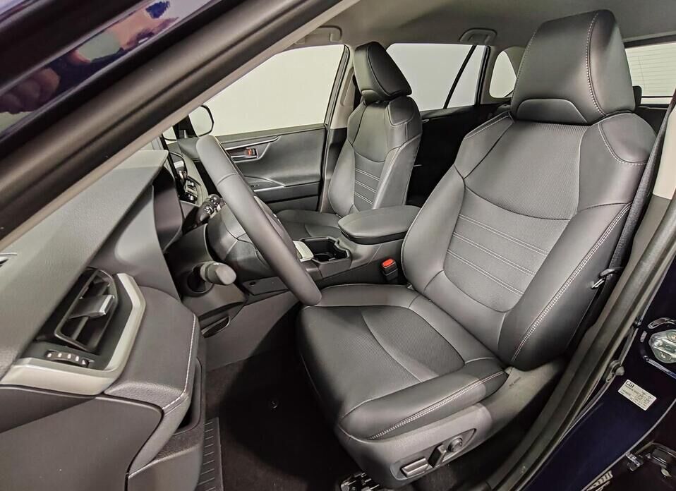 Toyota RAV4, V (XA50) 2.0 CVT (173 л.с.) 4WD