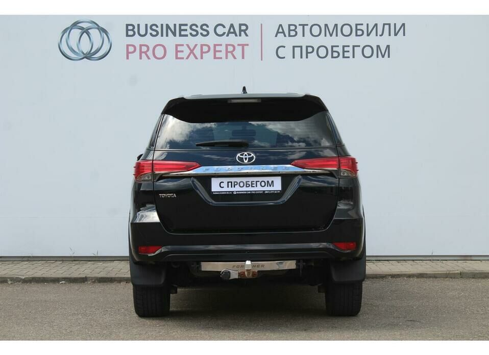 Toyota Fortuner 2.8d AT (200 л.с.) 4WD